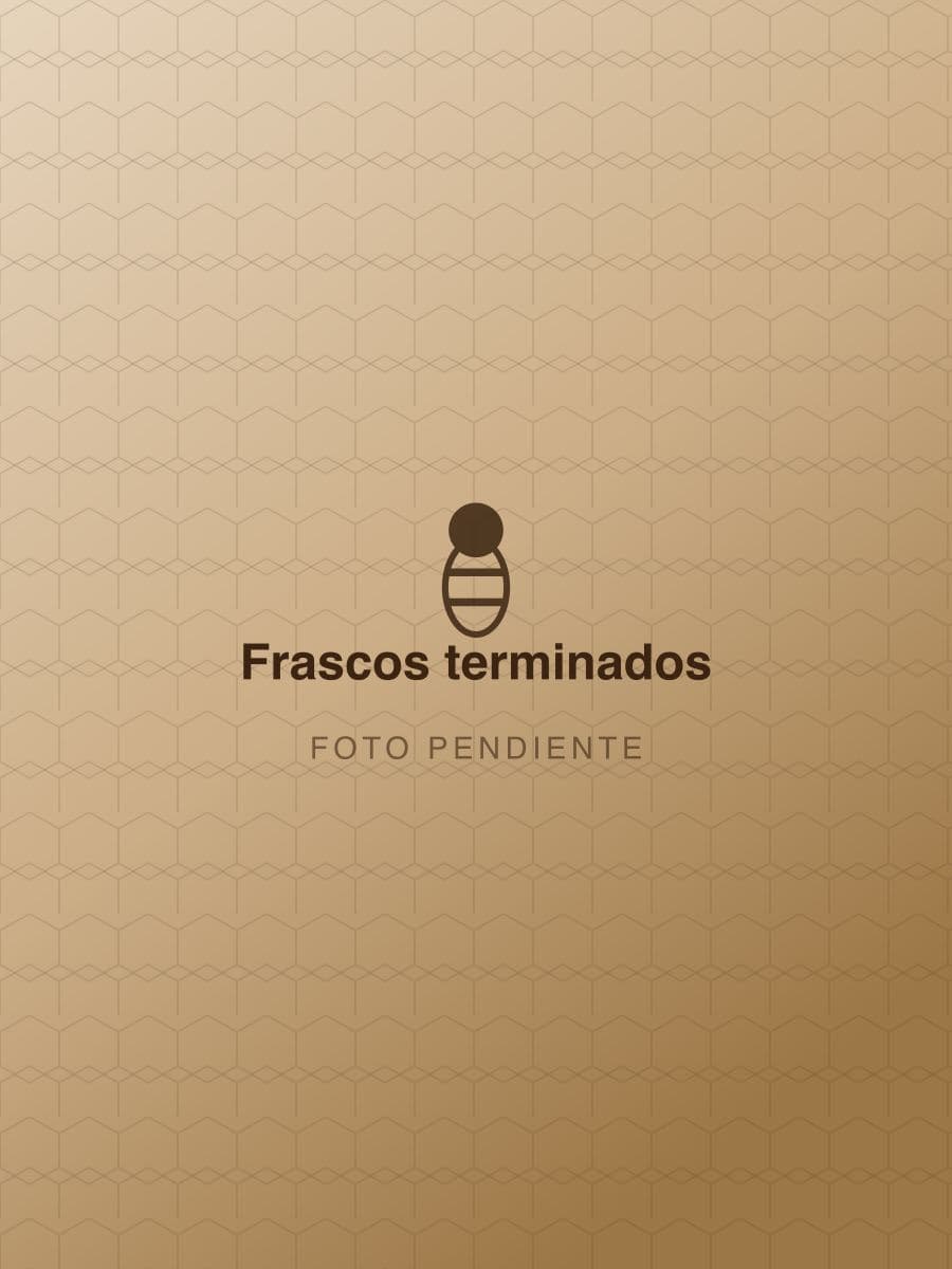 Frascos de miel etiquetados y listos para entregar